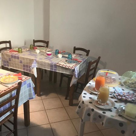 Affittacamere Peonia Oliena Εξωτερικό φωτογραφία