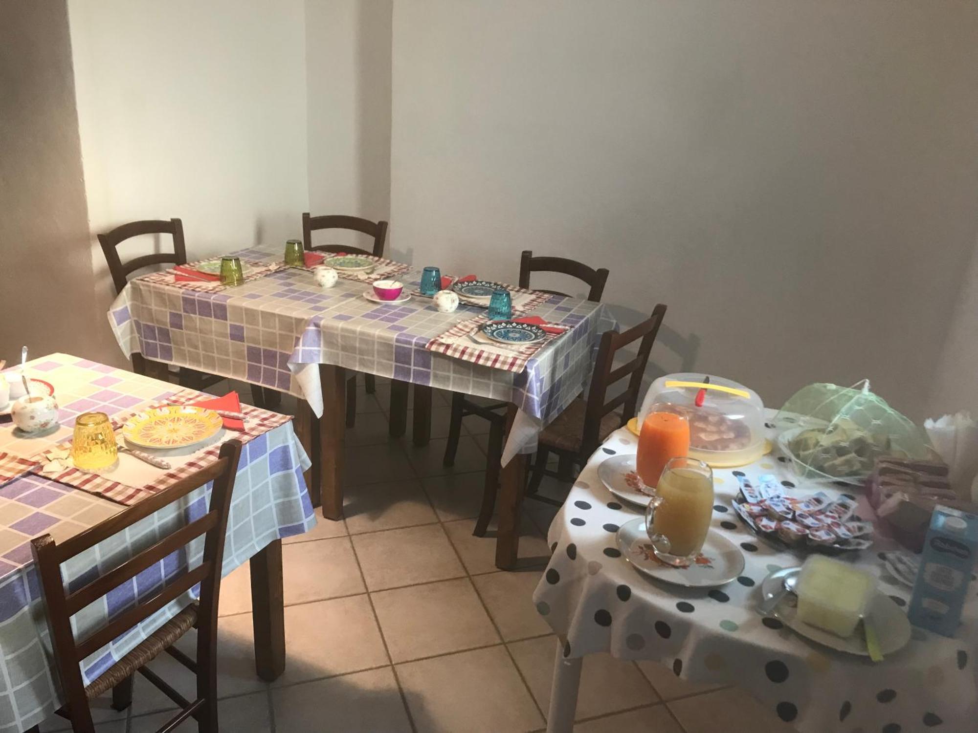 Affittacamere Peonia Oliena Εξωτερικό φωτογραφία
