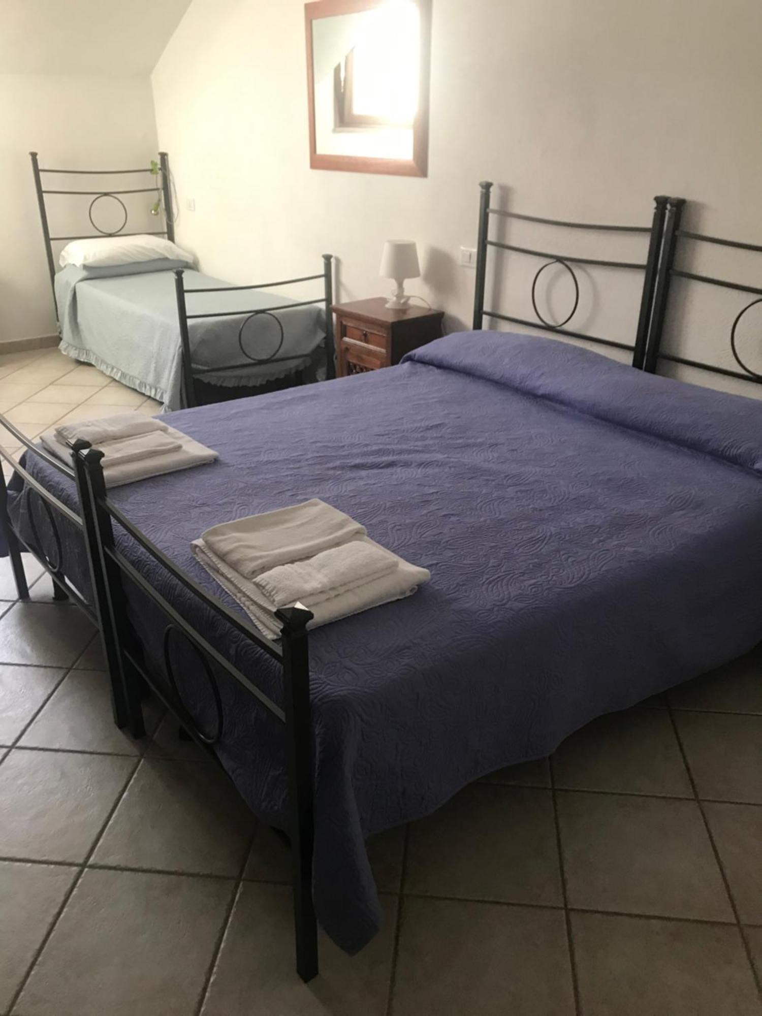 Affittacamere Peonia Oliena Εξωτερικό φωτογραφία
