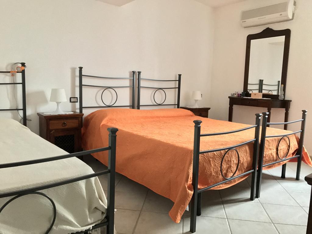 Affittacamere Peonia Oliena Εξωτερικό φωτογραφία