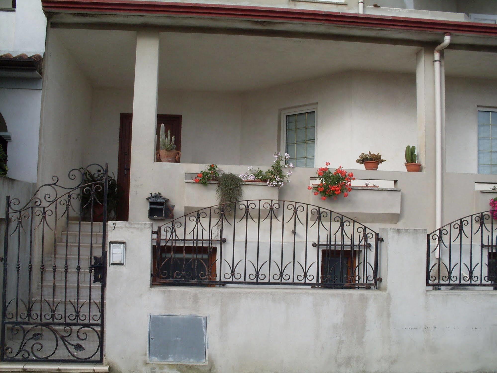 Affittacamere Peonia Oliena Εξωτερικό φωτογραφία